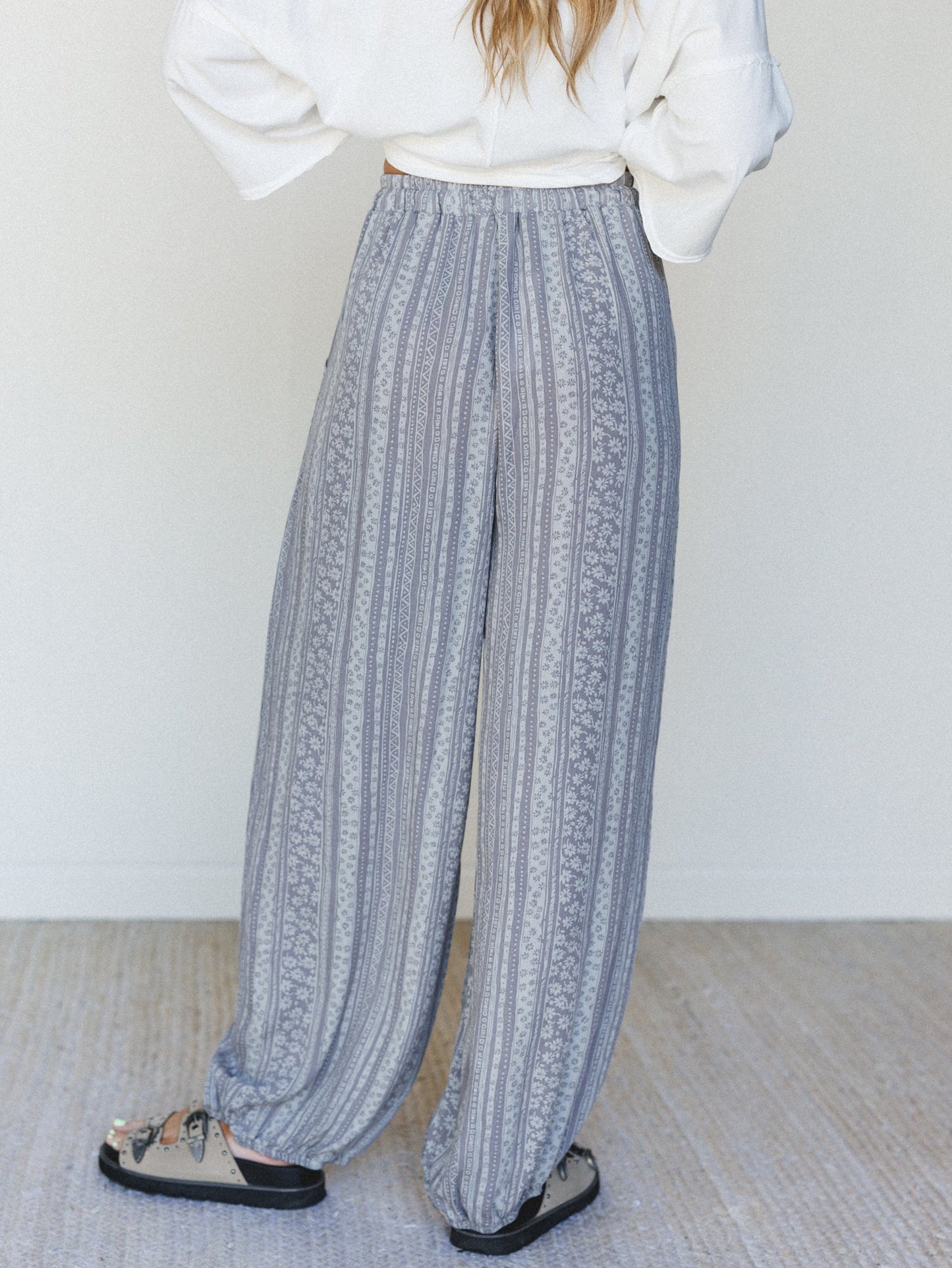 The Nest Ashlynn Rose Jogger Pants - Gray
