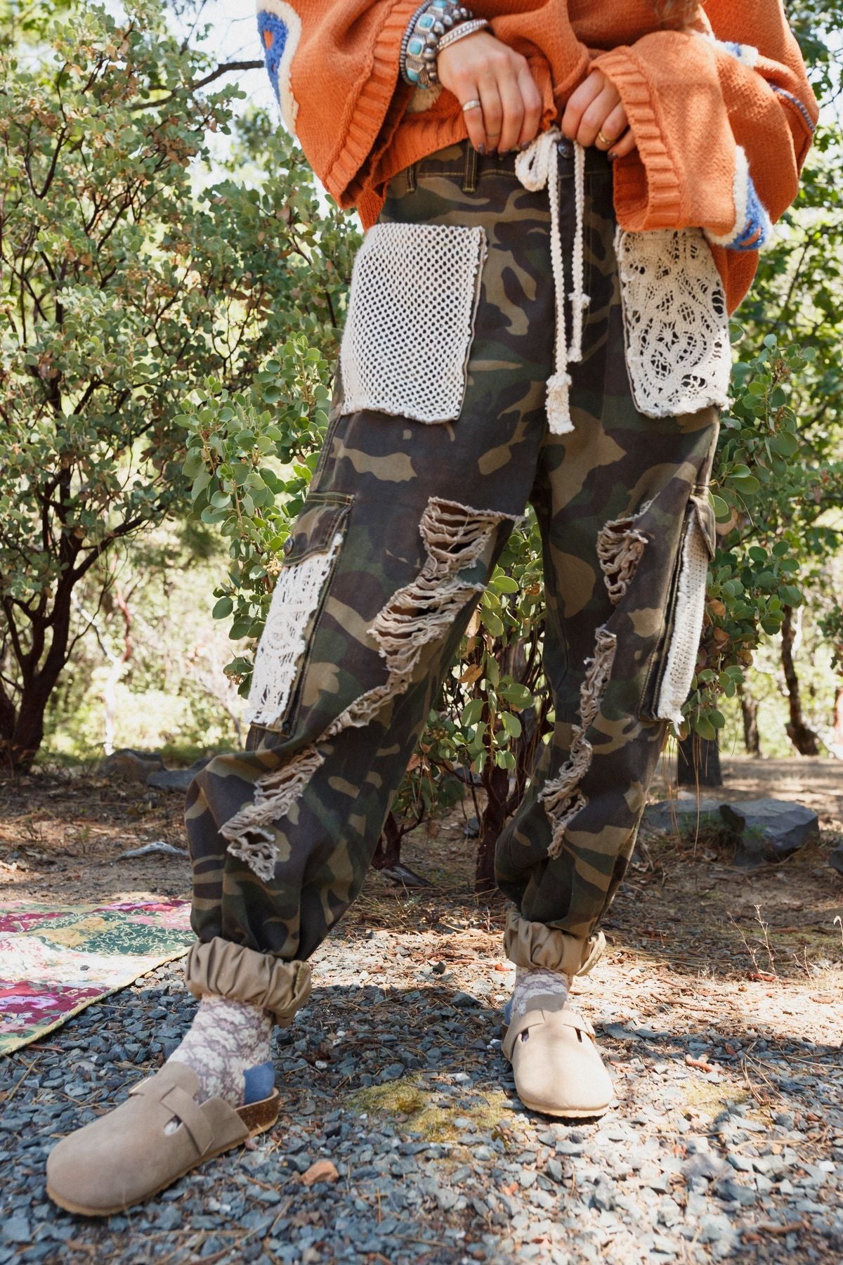City Sky Distressed Pants - Camo