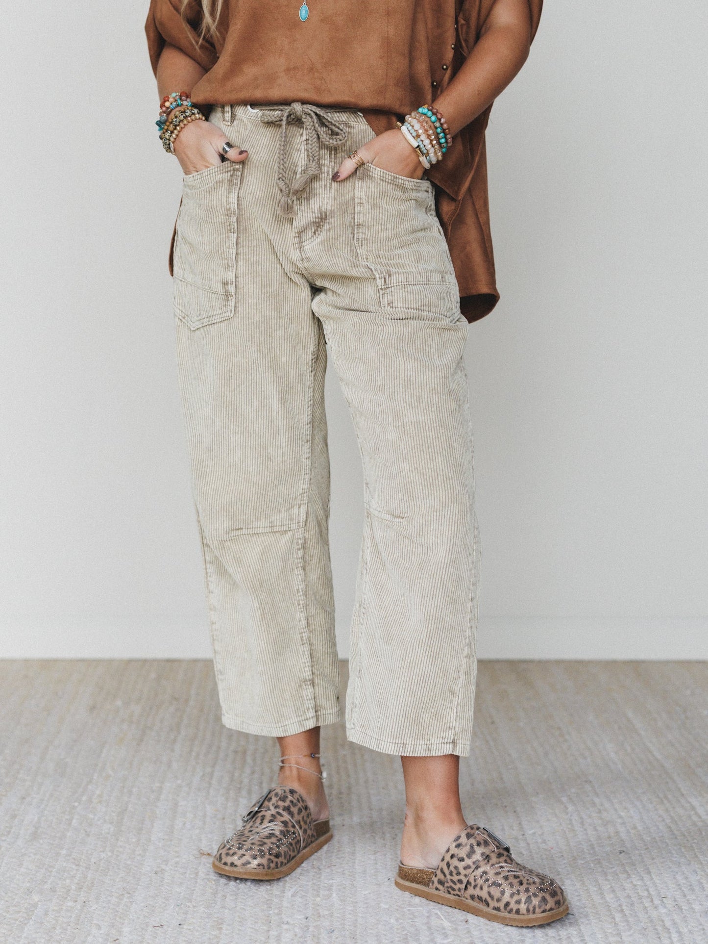 Fall Feeling Corduroy Barrel Pants - Olive Taupe