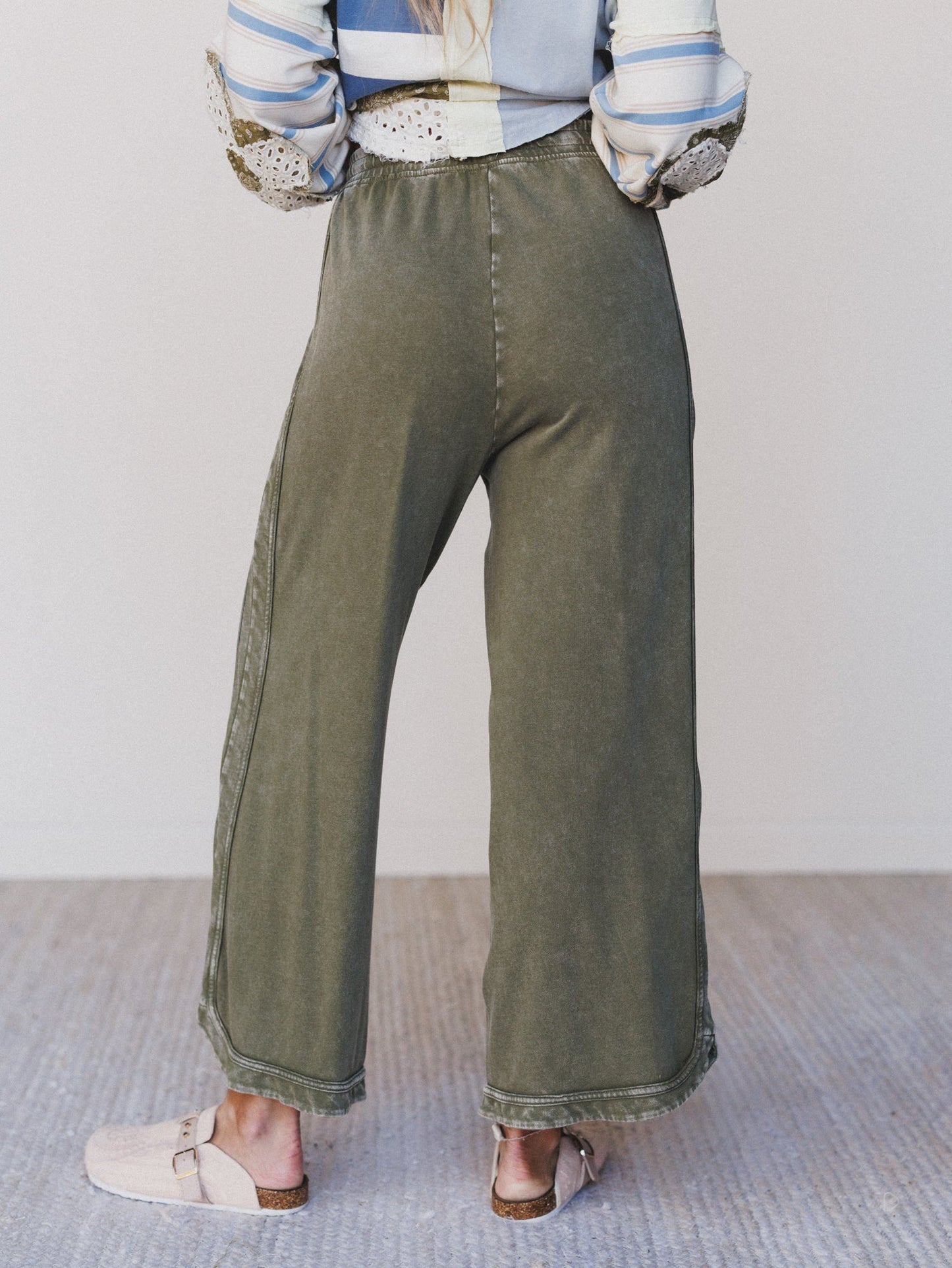 So Comfy Wide Leg Pant Cropped Length - Olive