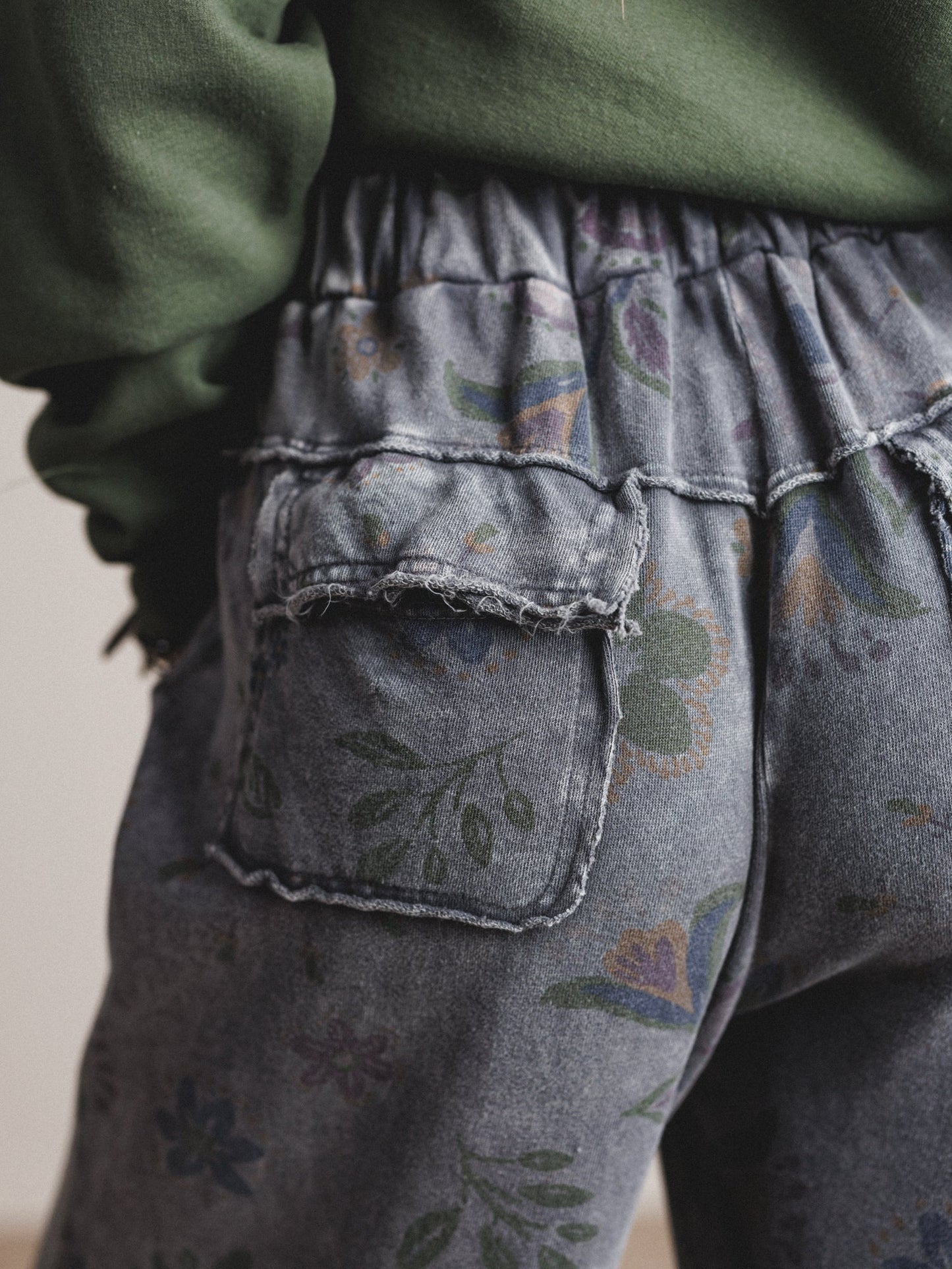 Groove Garden Pants - Charcoal