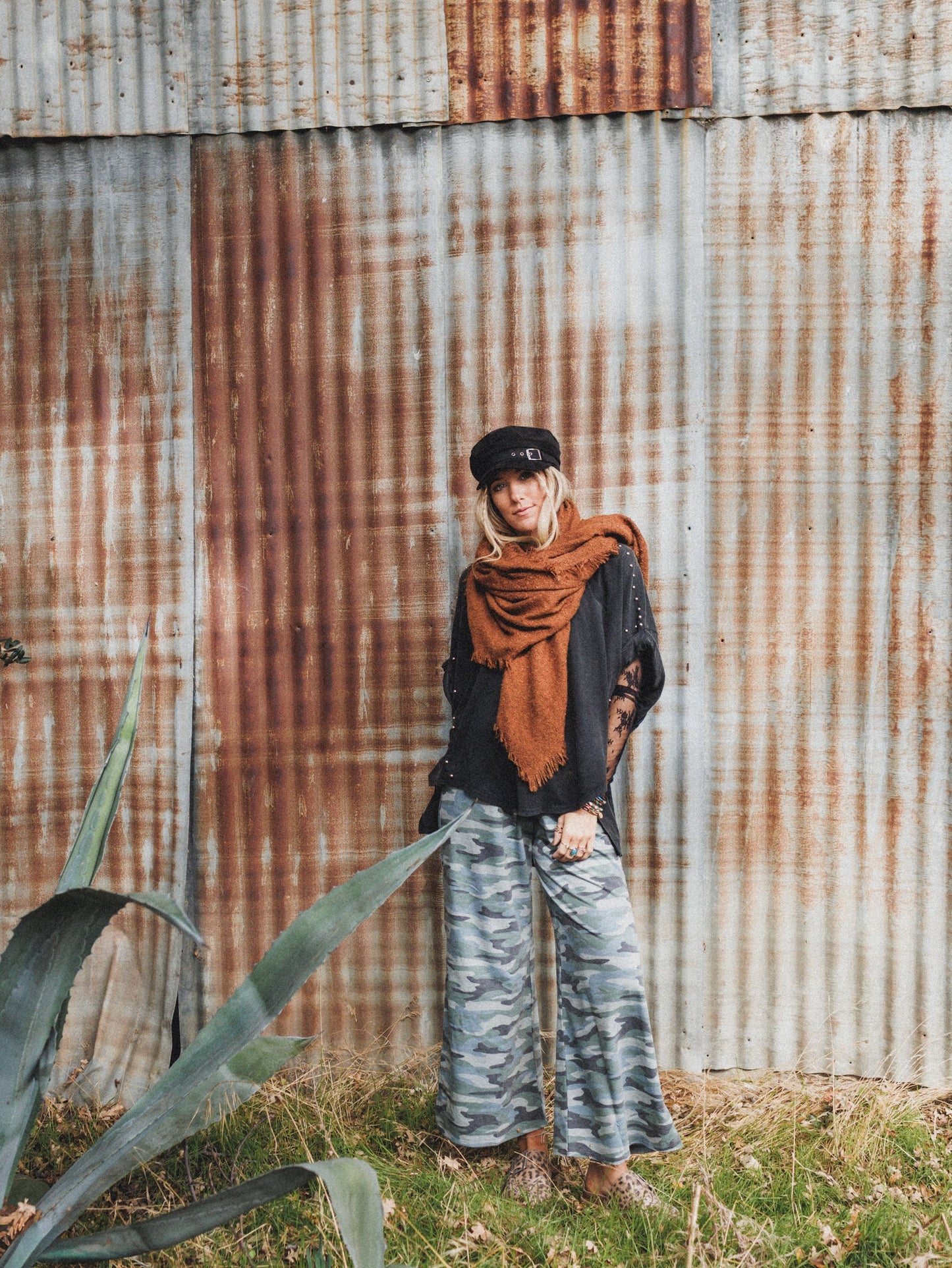 The Nest Casual Wanderer Wide Leg Slit Pants - Army Green Charcoal Camo