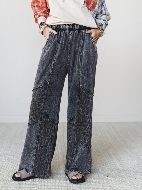 Printed Spirit Wide Leg Pants - Ash Black