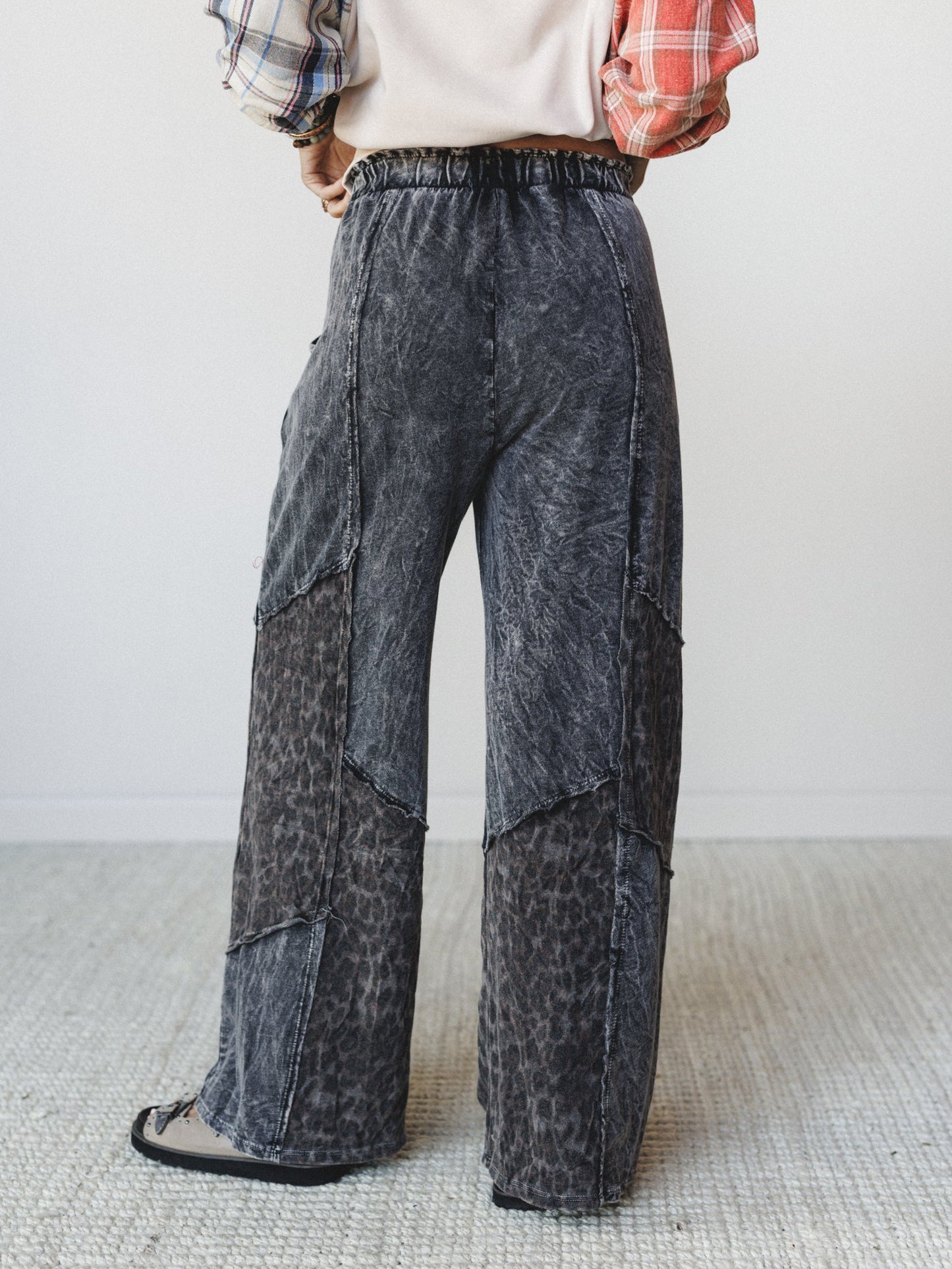 Printed Spirit Wide Leg Pants - Ash Black