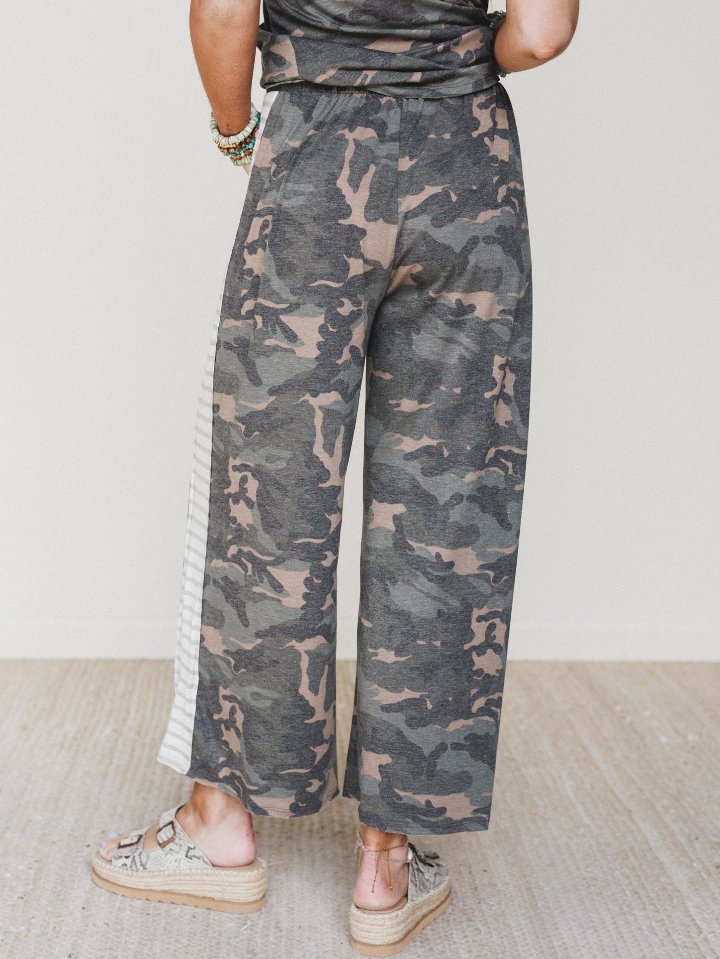 The Nest Casual Wanderer Wide Leg Pant - Olive Charcoal