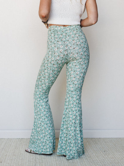 The Nest Wildflower Bloom Flare Pant - Sage
