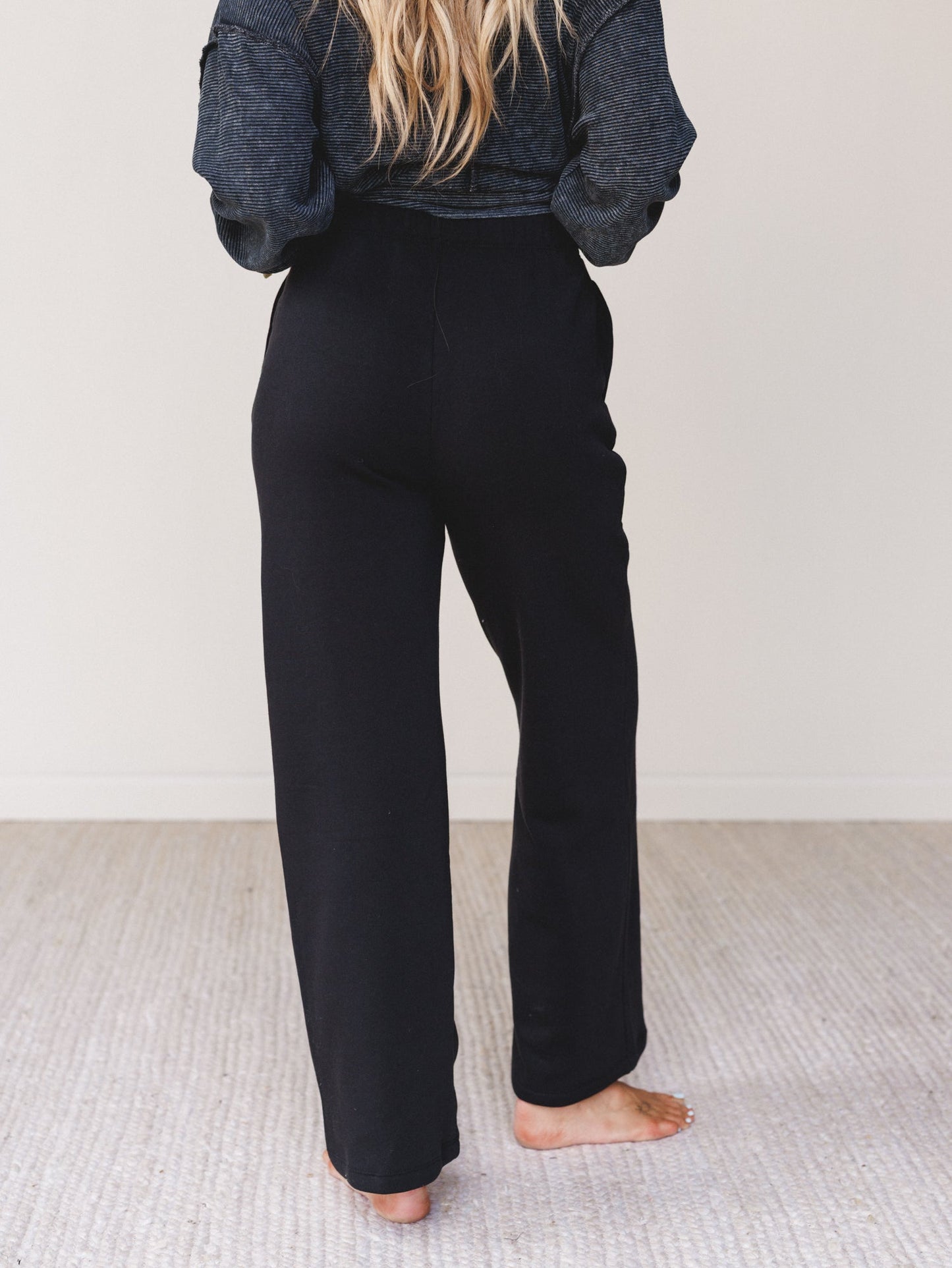 Lounge Forever Sweatpants - Black