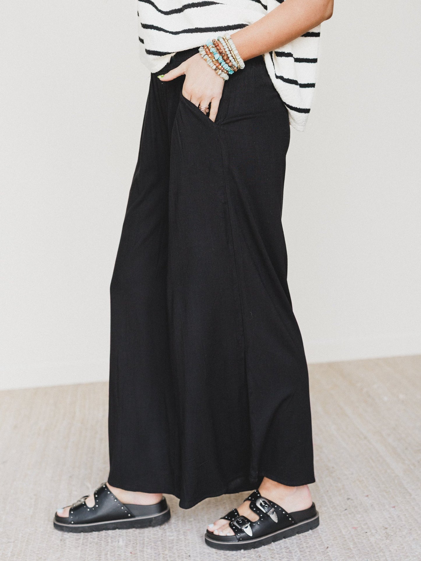 Seek The Moon Wide Leg Pants - Black