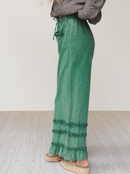 Chase The Horizon Ruffle Pants - Green