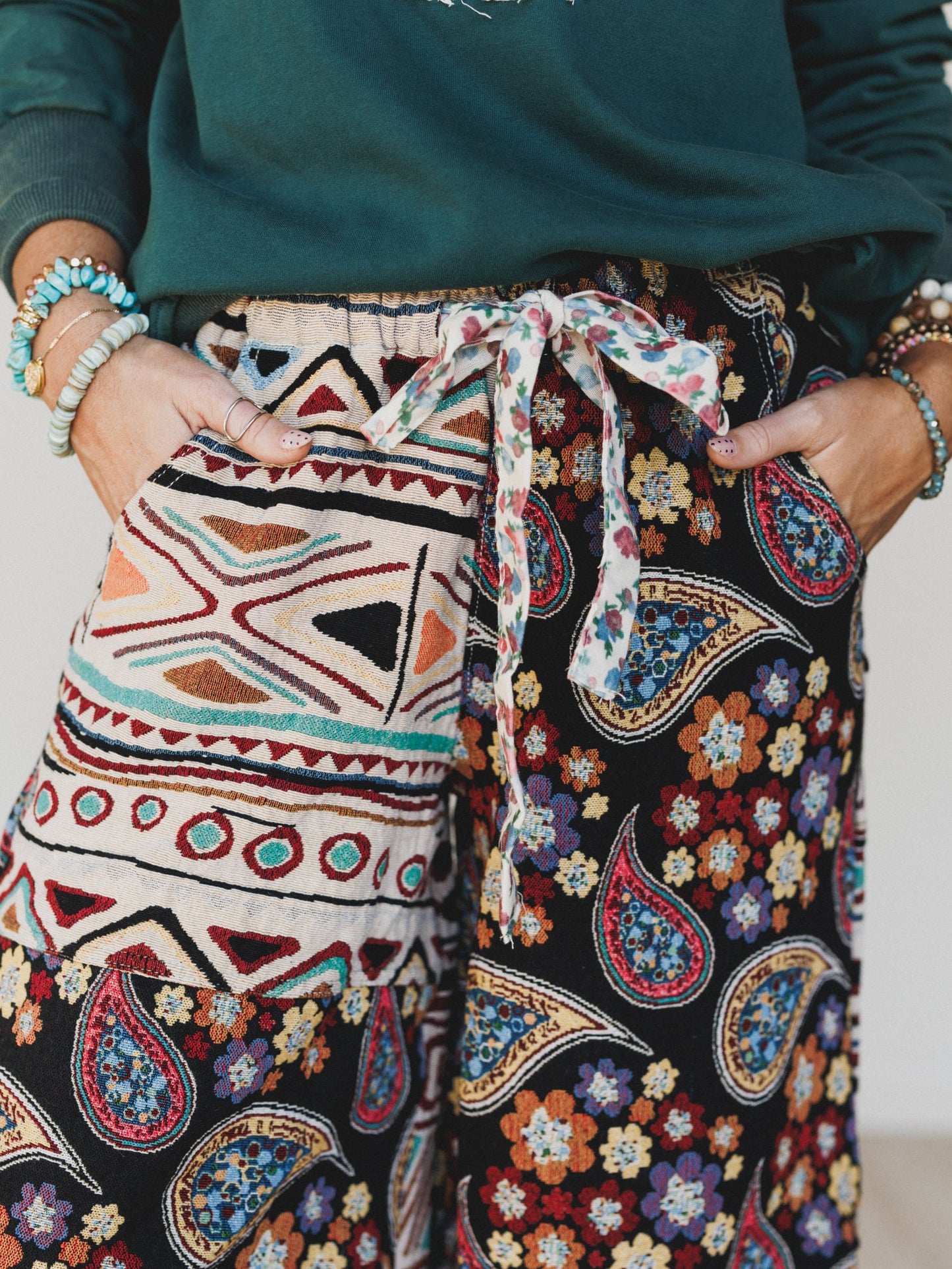 Groovy Effect Pants - Black Multi
