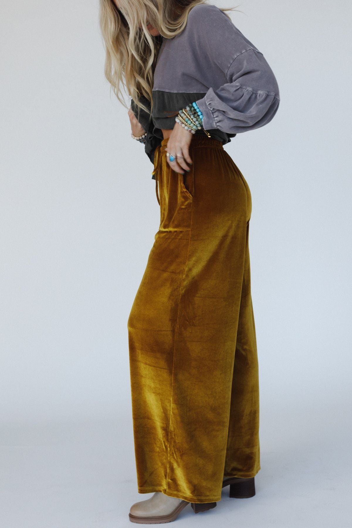 The Nest Relaxing Robin Velvet Wide Leg Pant - Marigold
